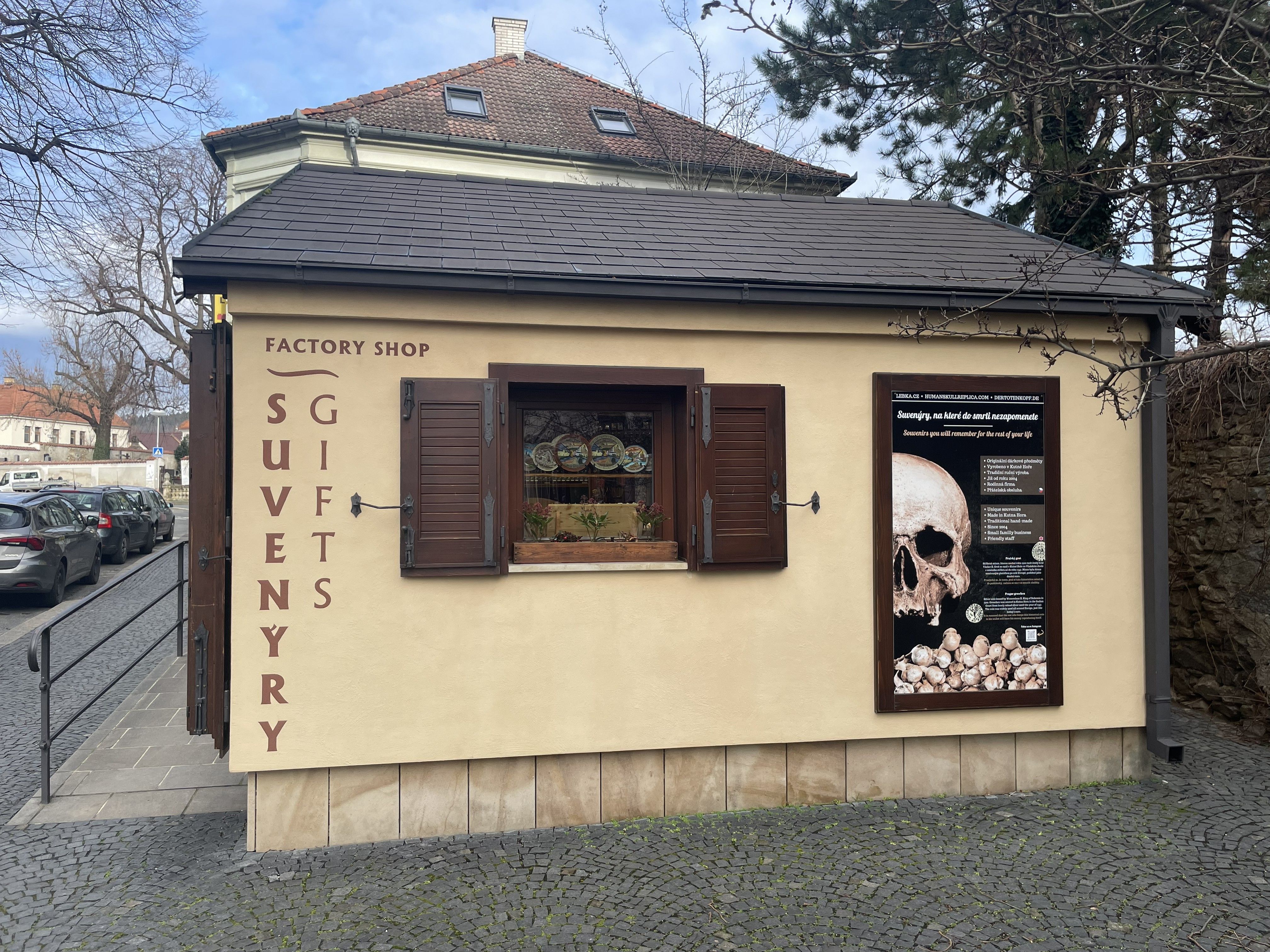 Exteriér prodejny Lebka v Kutné Hoře