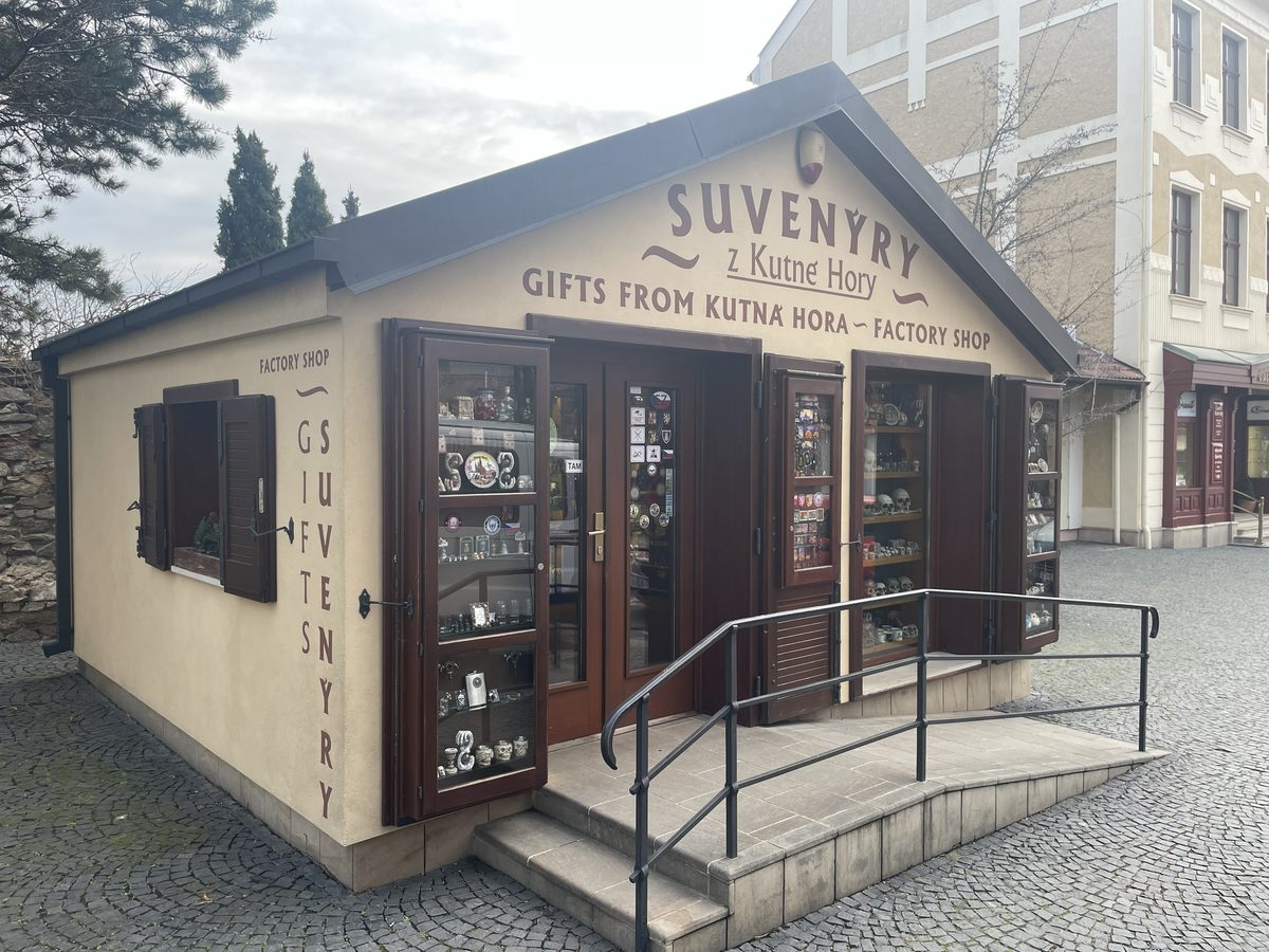 Exteriér prodejny — květiny